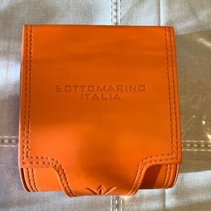 Women's CERAMIC Watch with mother Of Pearl dial.